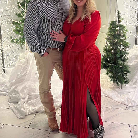 Adelyn Rae Dresses & Skirts - Adelyn Rae Red Long Sleeve Dress